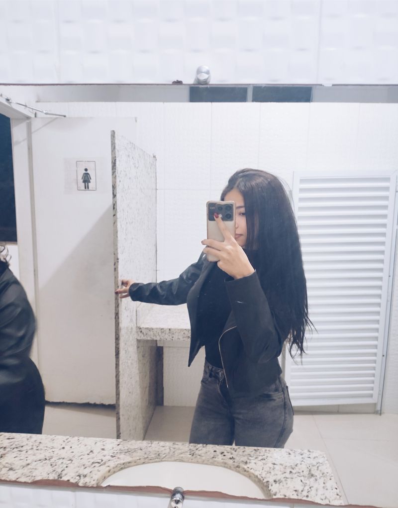 Bruna Viera, 19