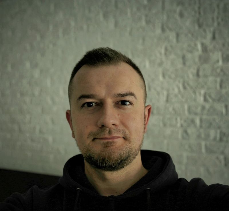 Wiktor, 39