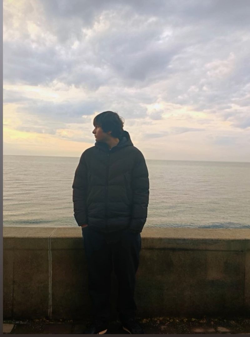 Gio, 23