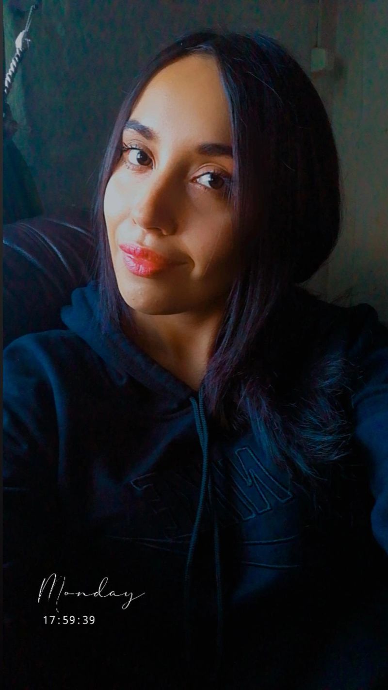 Tamy, 25