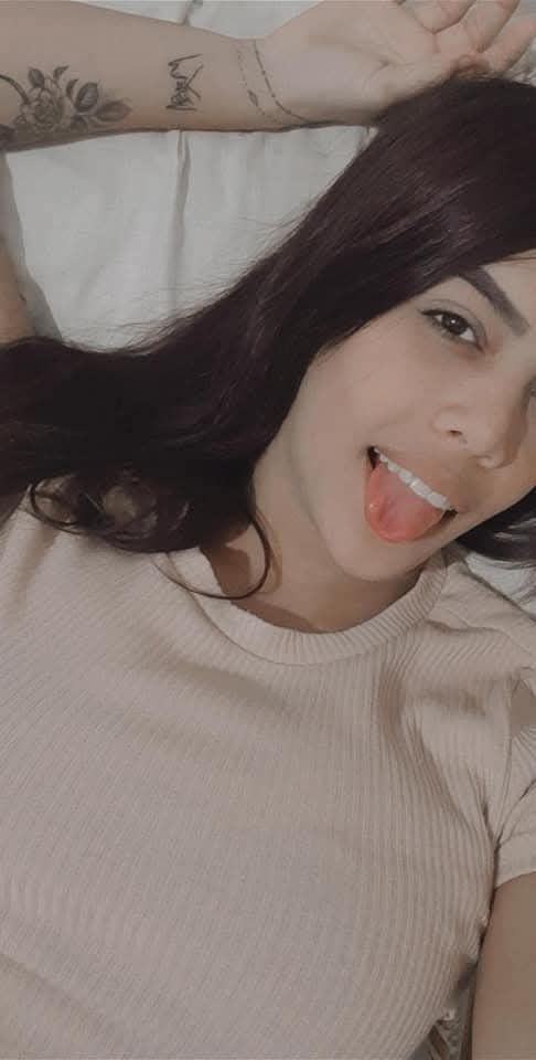 Adri Casti, 25