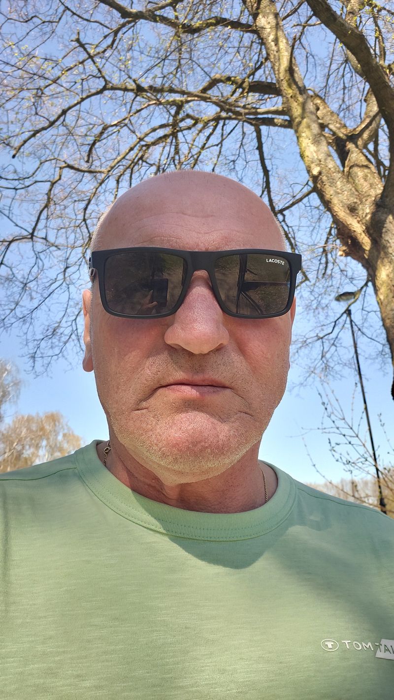 Jacek, 59
