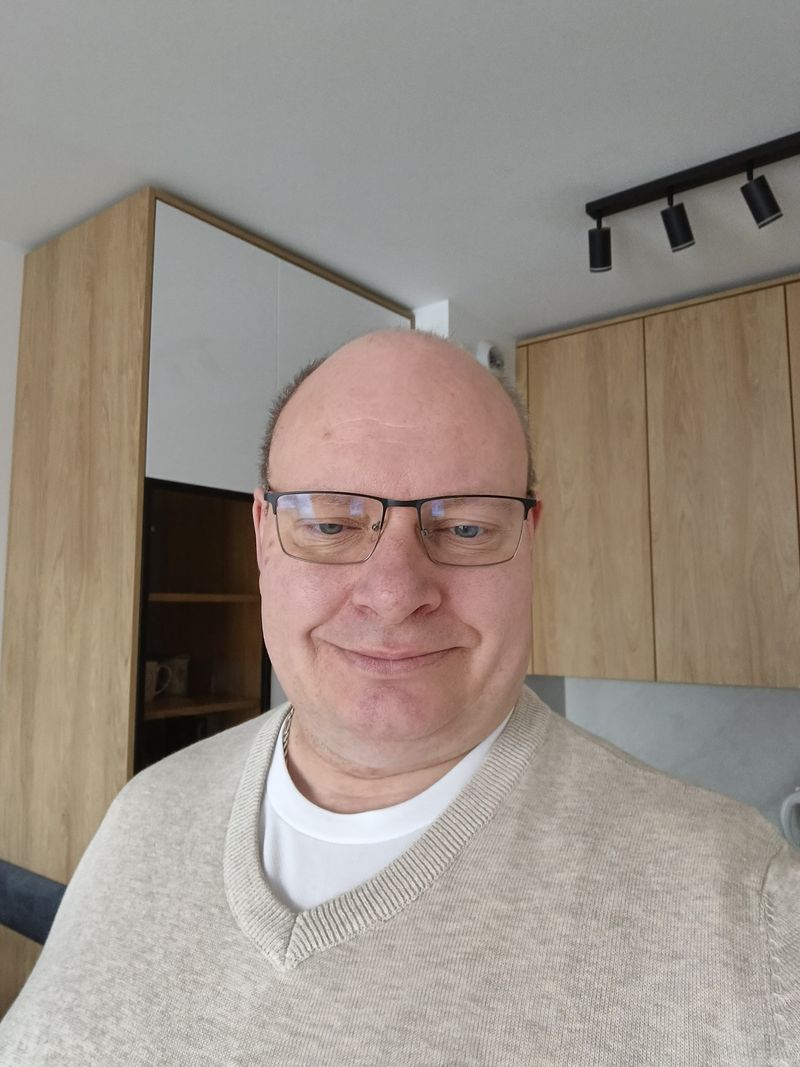 Mariusz, 48