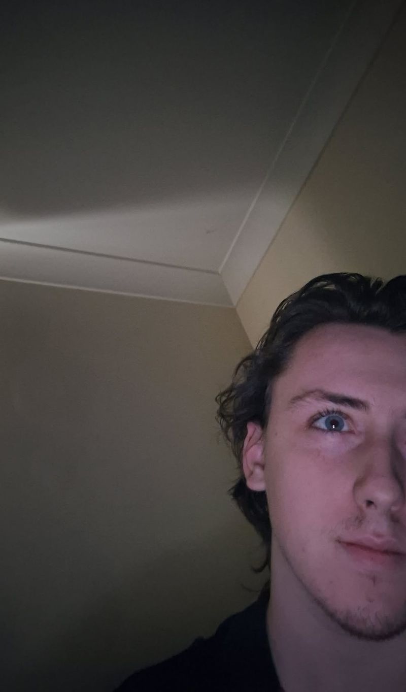 Zac, 21