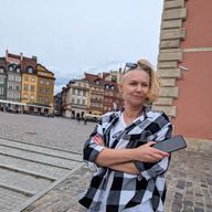 Karolina, 46