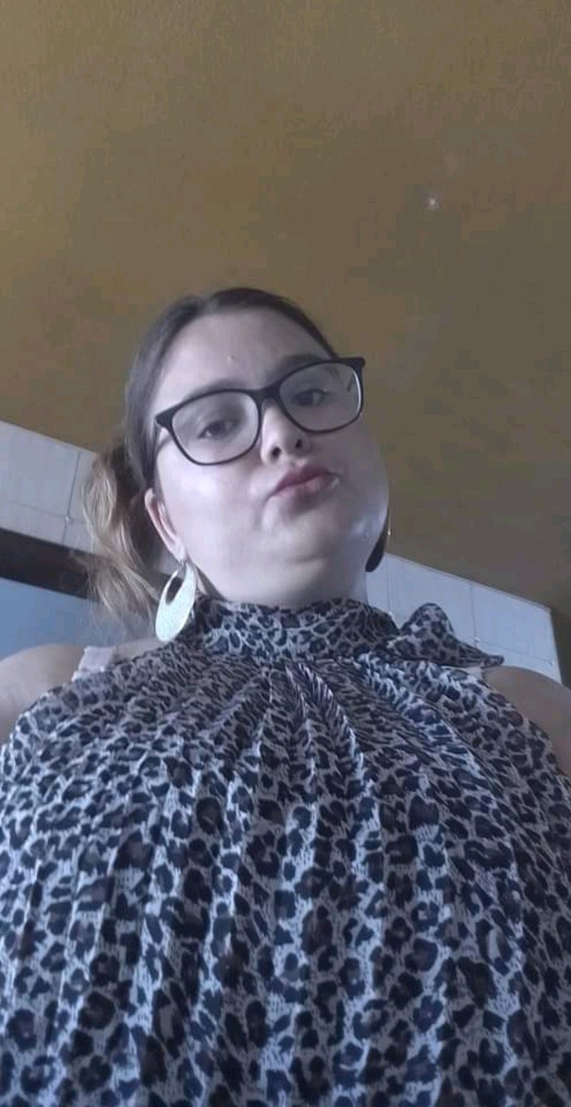 Sofia, 38