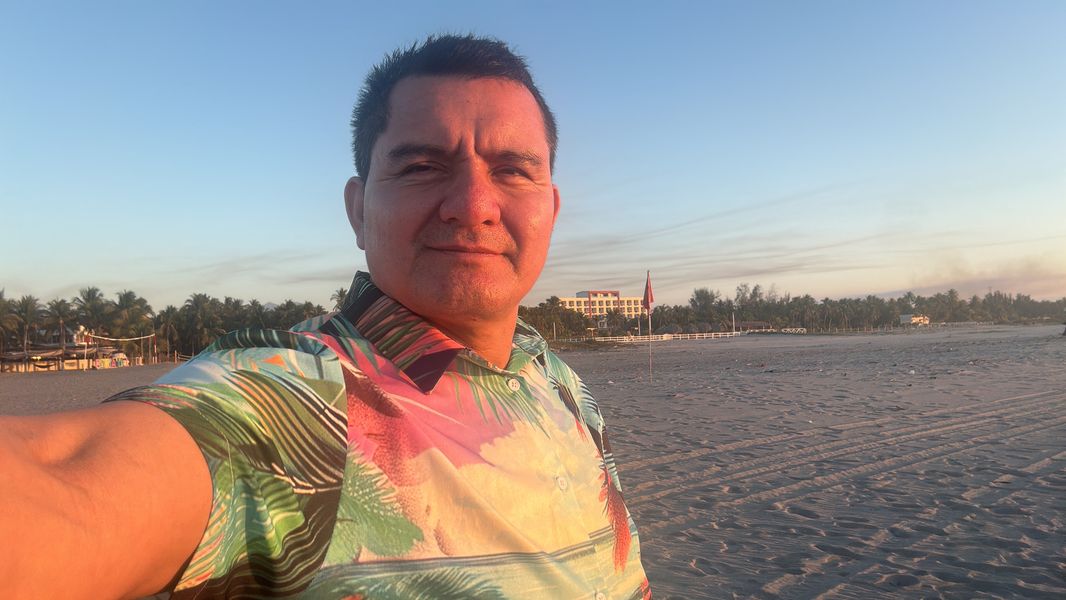 Alfredo, 52