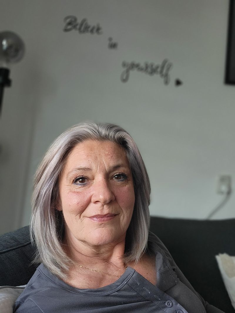 Zuzanna, 57