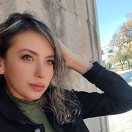 Bella, 36