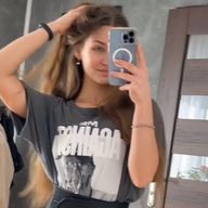 Nadia, 23