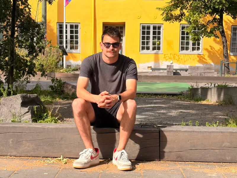 Daniel, 21
