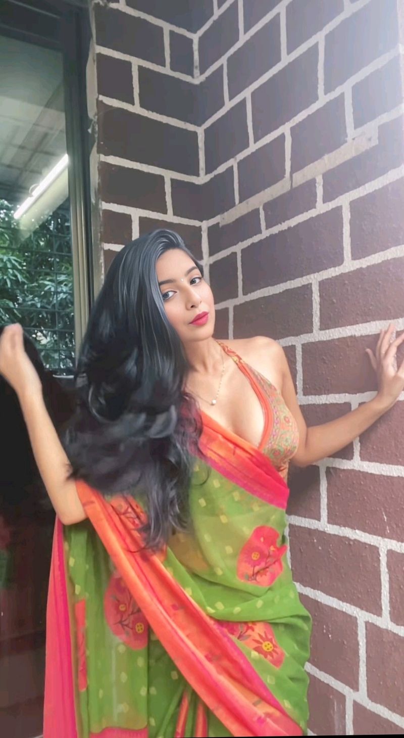Sakshi, 23