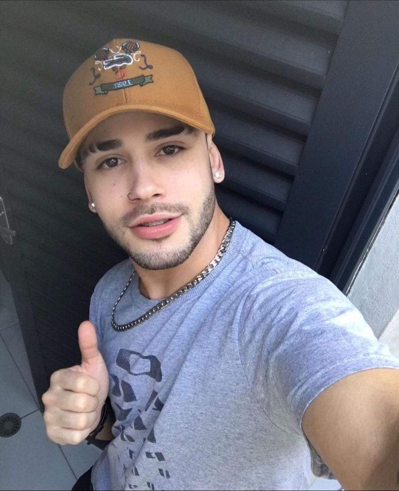 Moises, 42