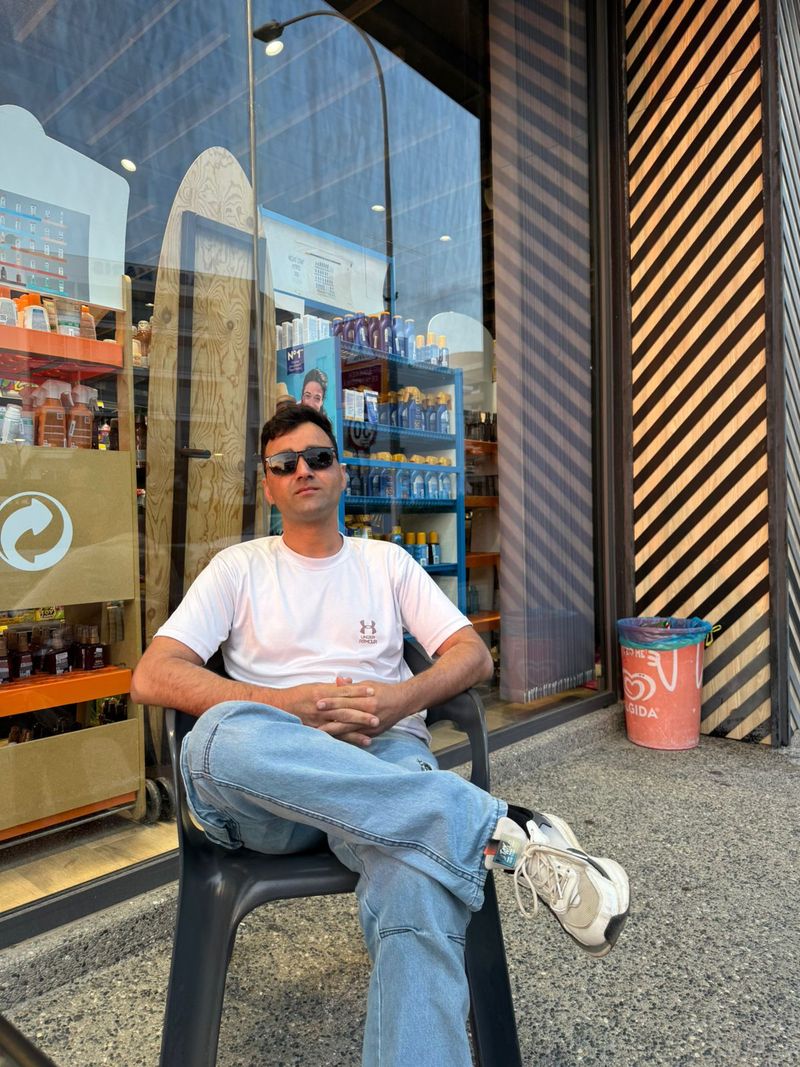 Abdul, 26