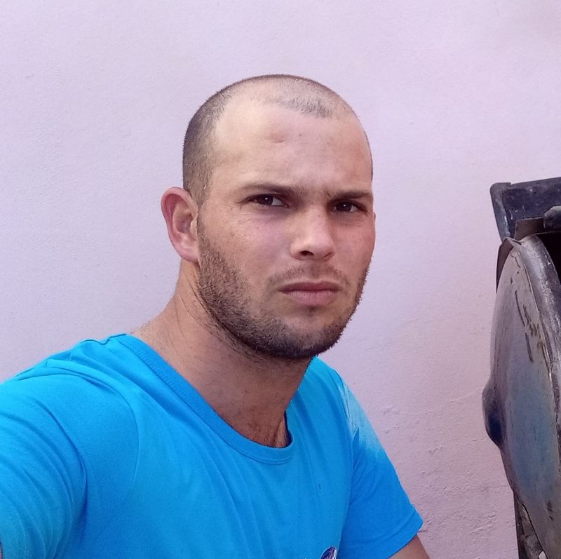 Omar, 30