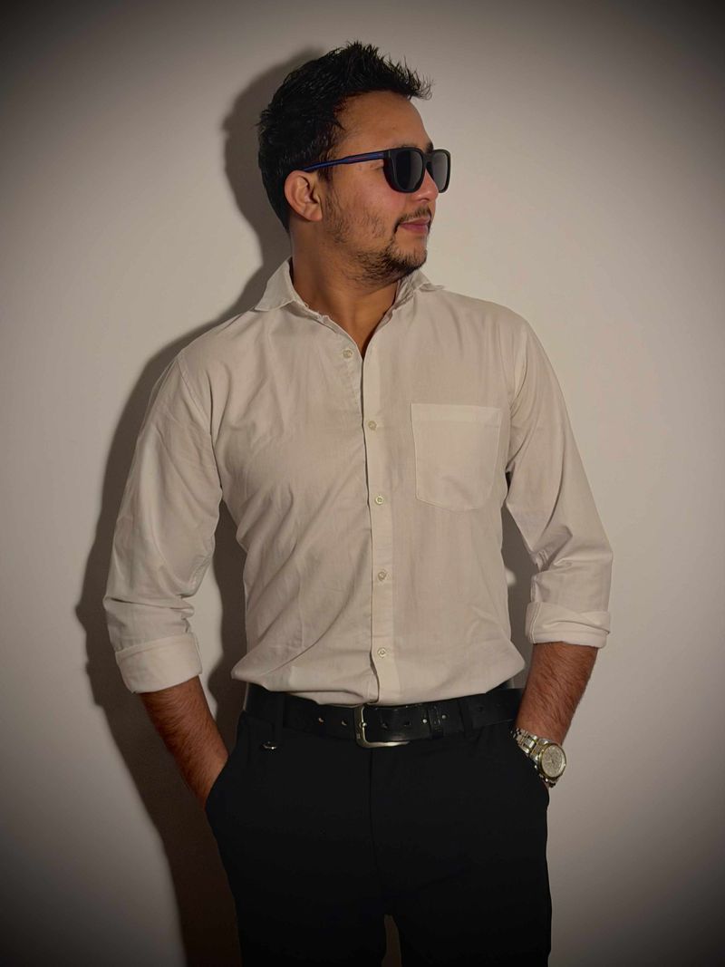 Alex, 29