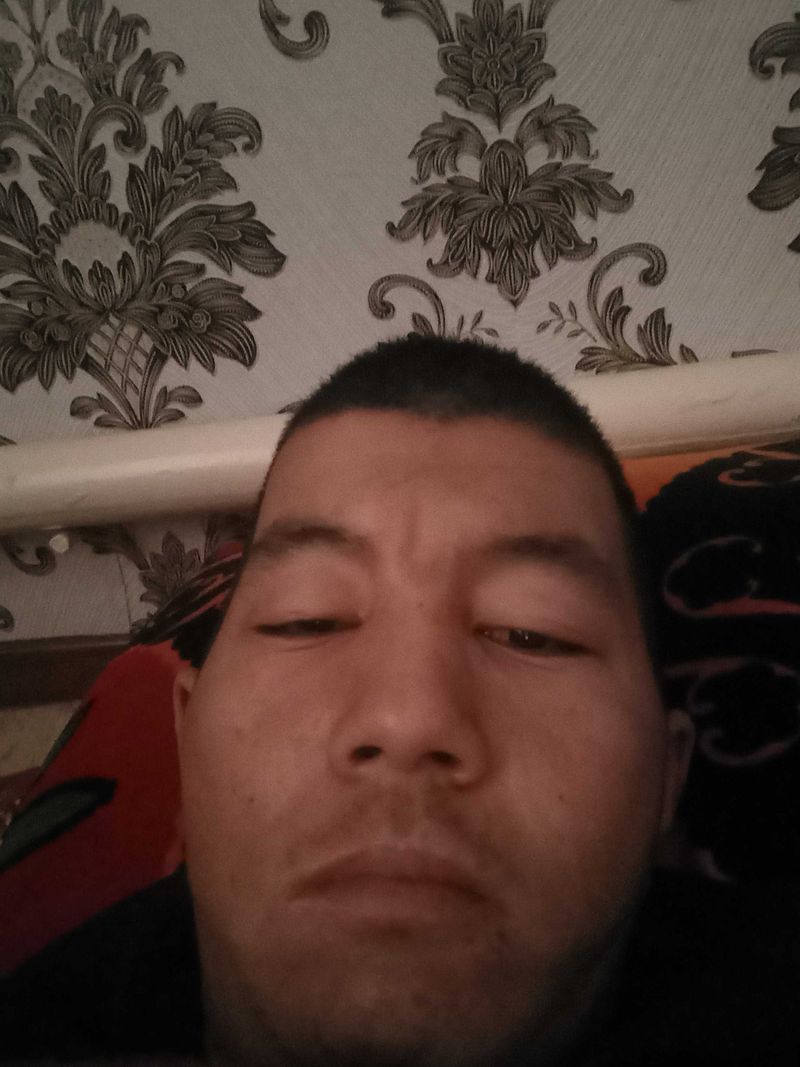 Илхам, 26