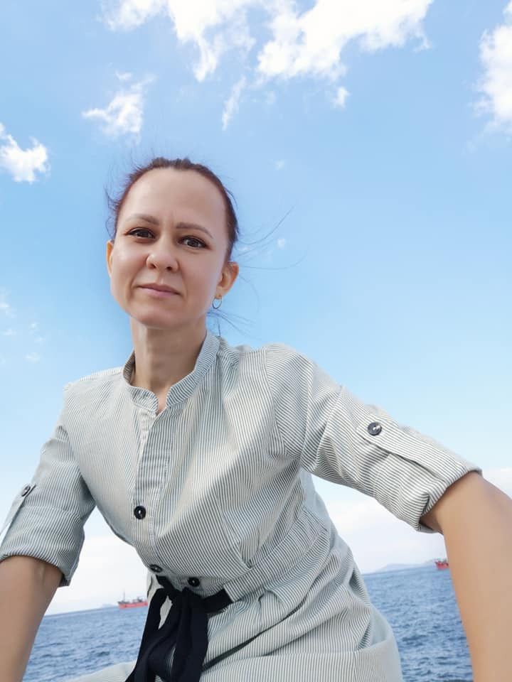 Anela, 45