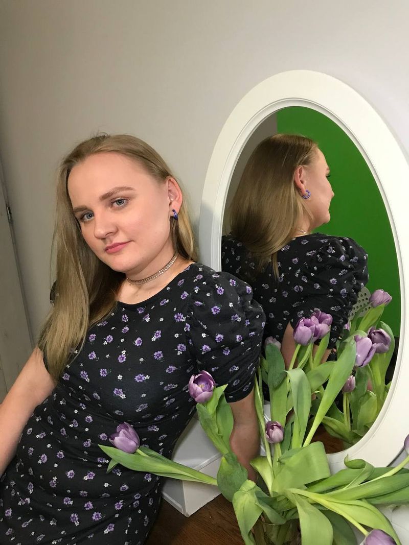 Hanna, 26
