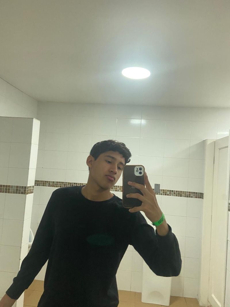 Sebastian, 18