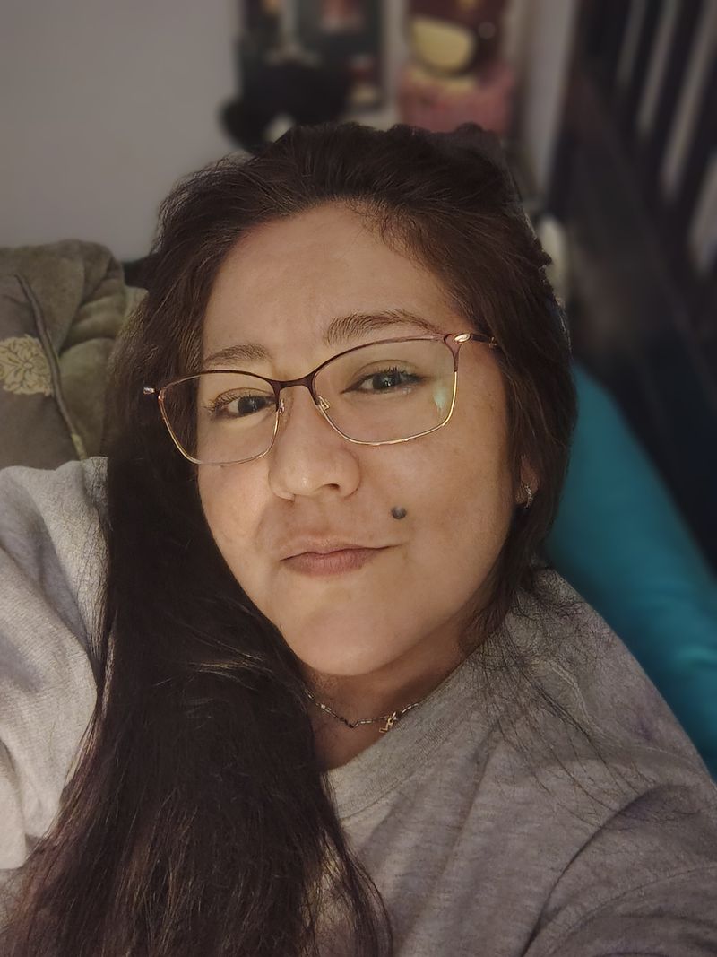 Mia, 42