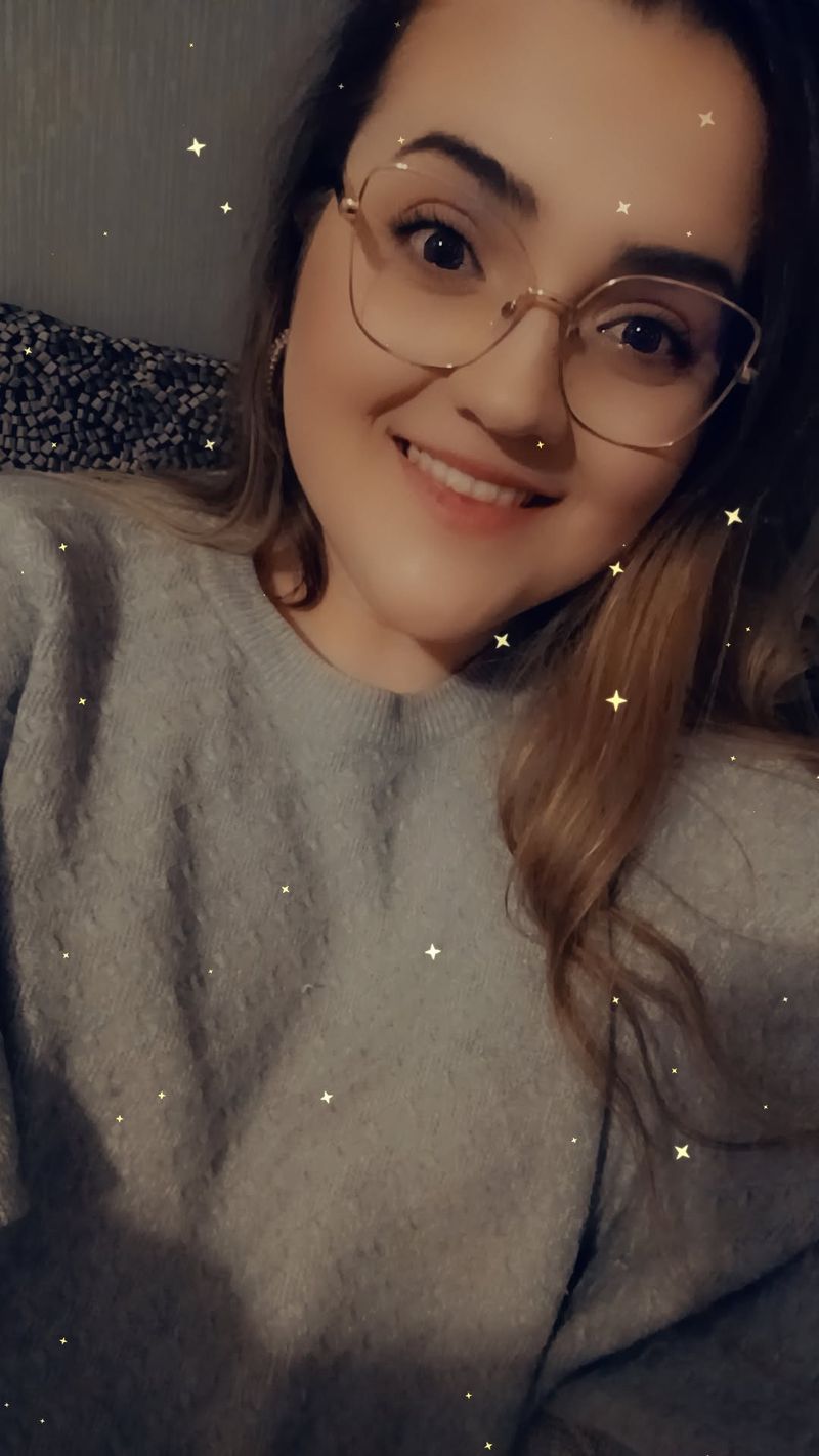 Natalia, 24