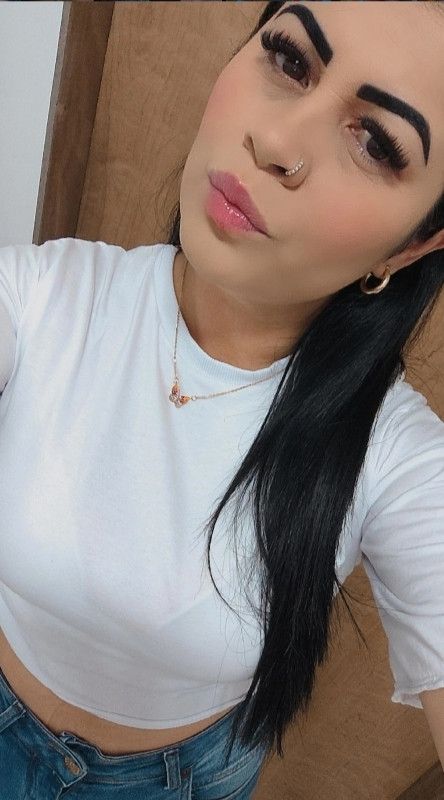 Paula, 38