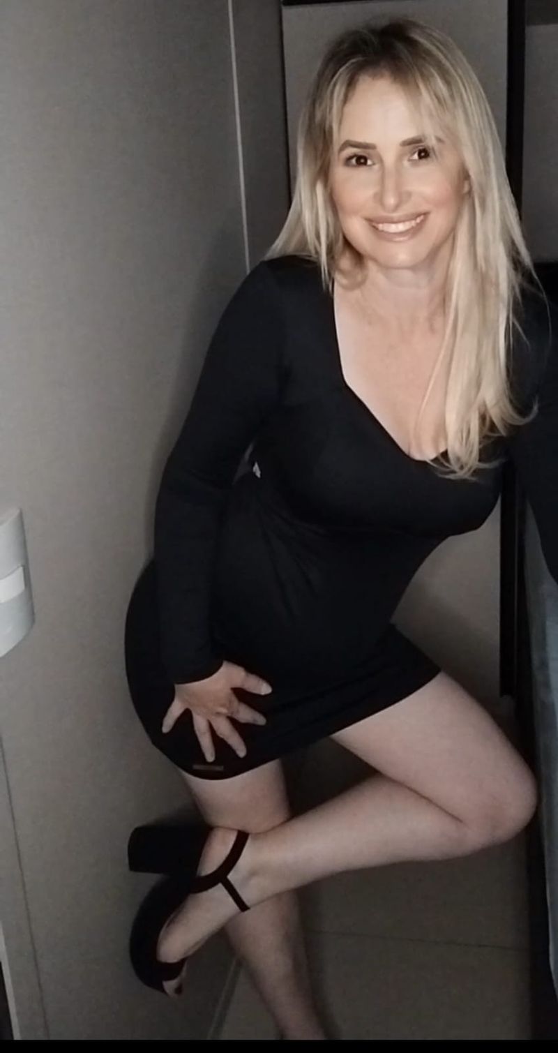 Cristiane, 49