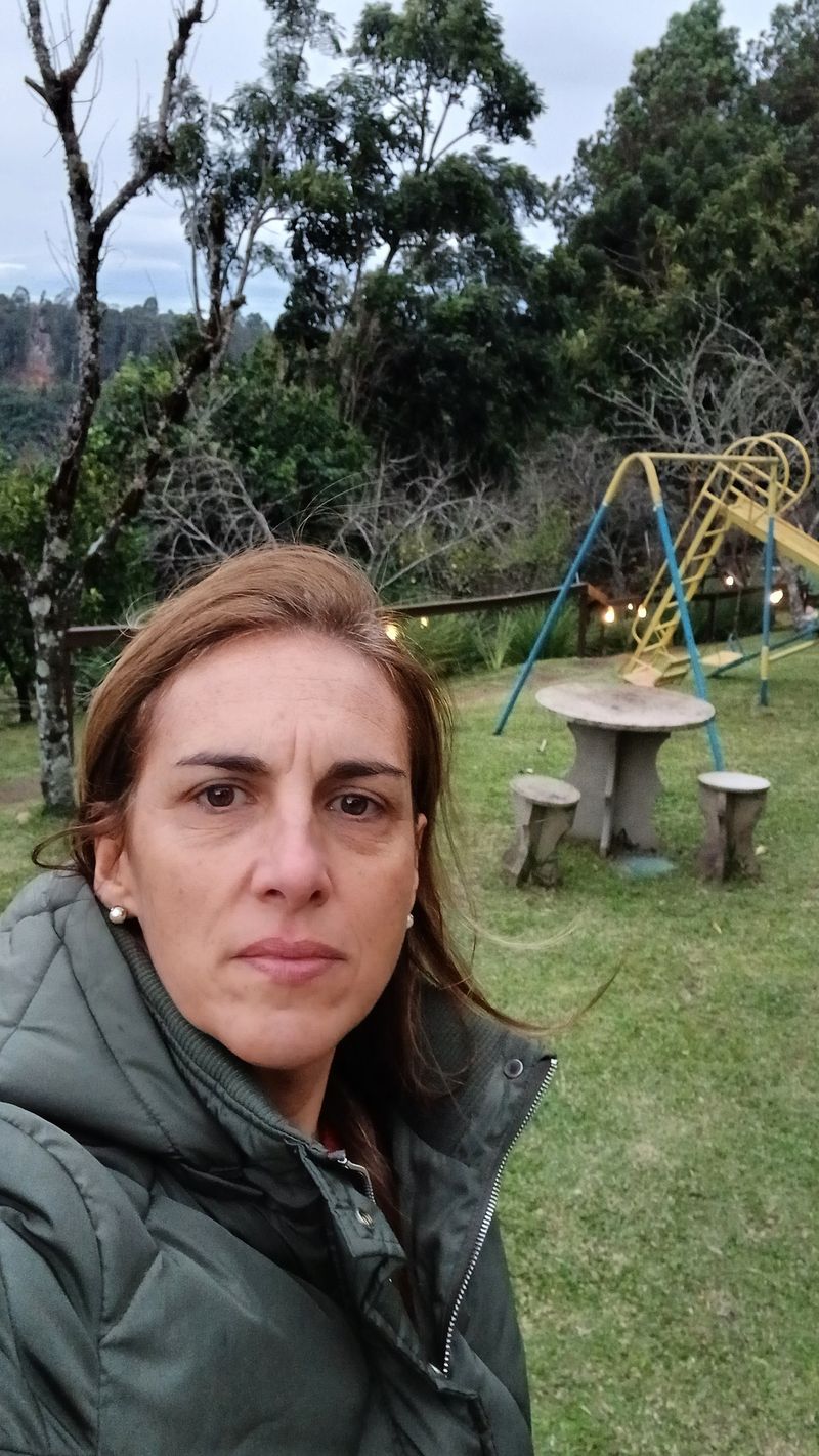 María, 49