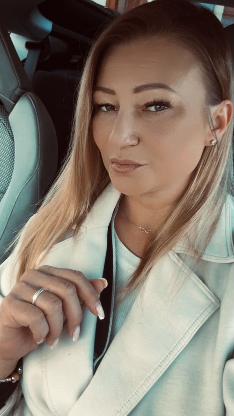 Joanna, 38
