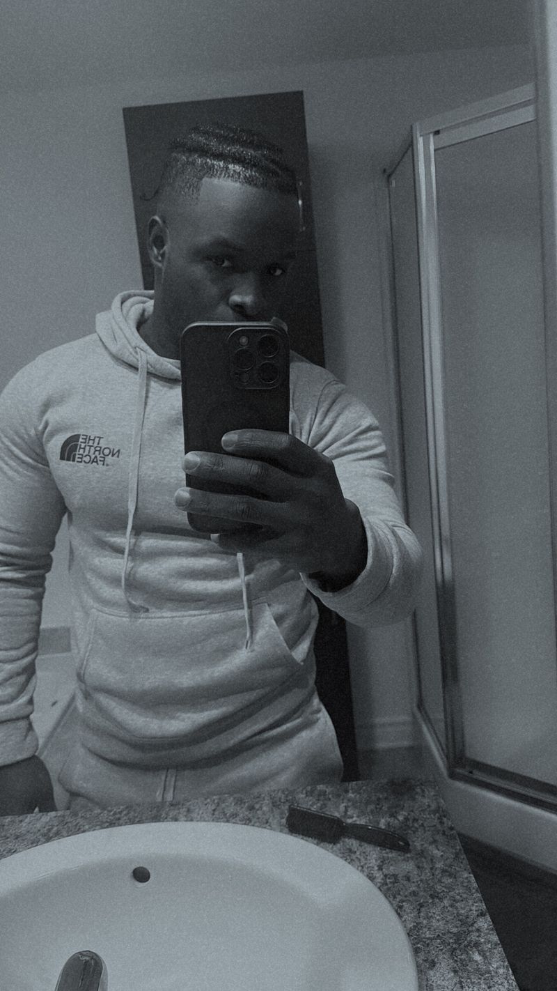 Peter, 24
