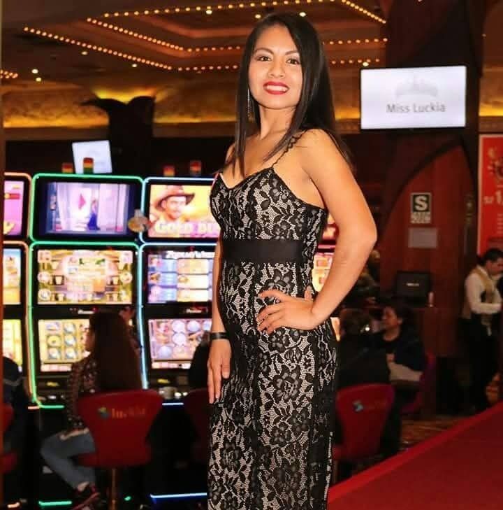 Yessica, 35