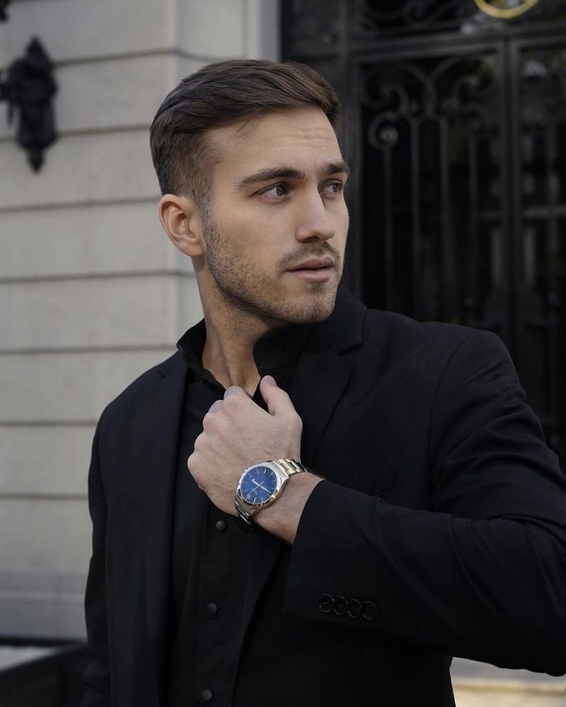 Dovron, 33