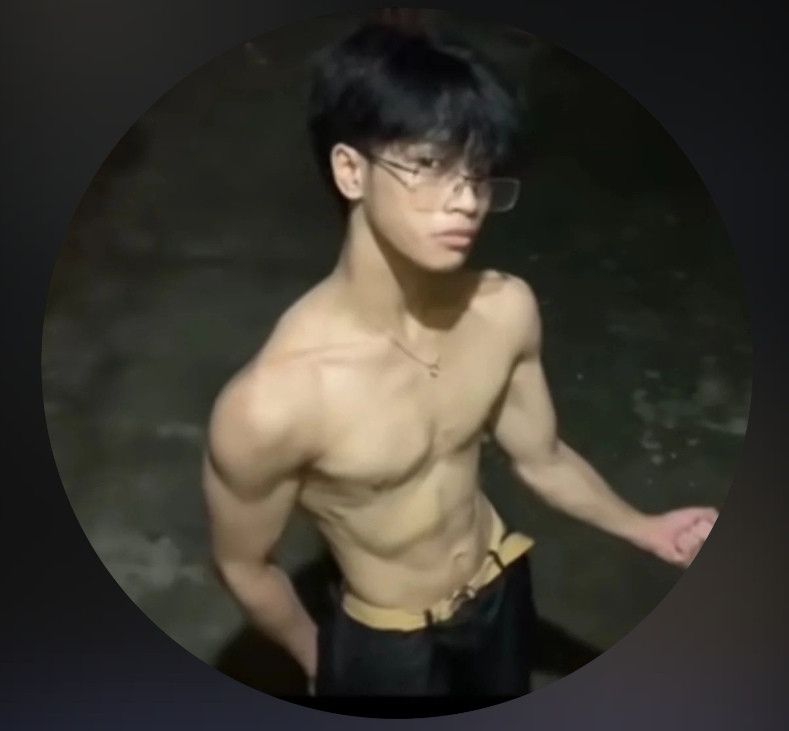 Alex, 19