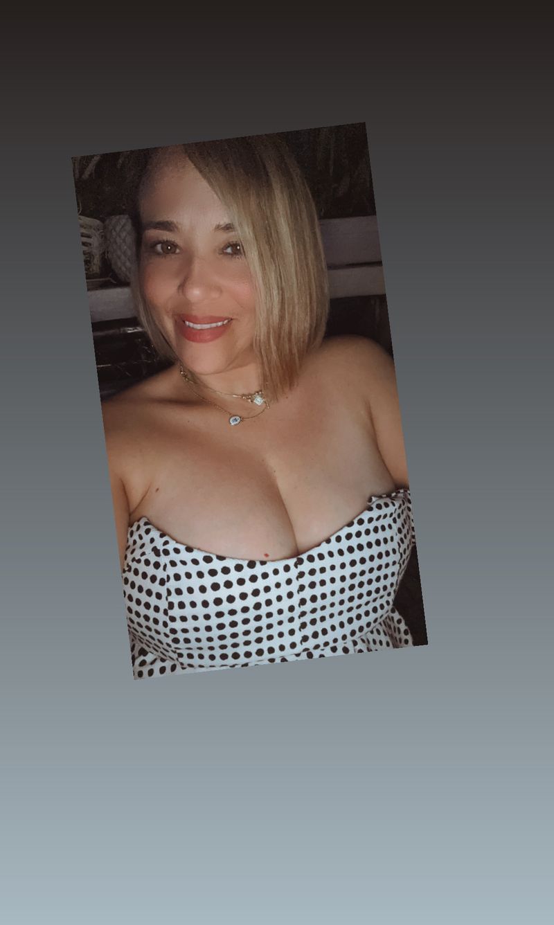 Elina, 45