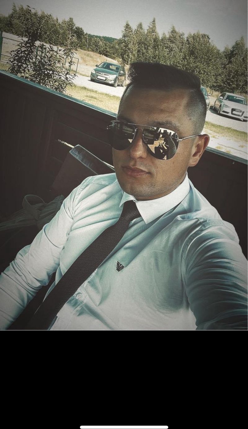Daniel, 32