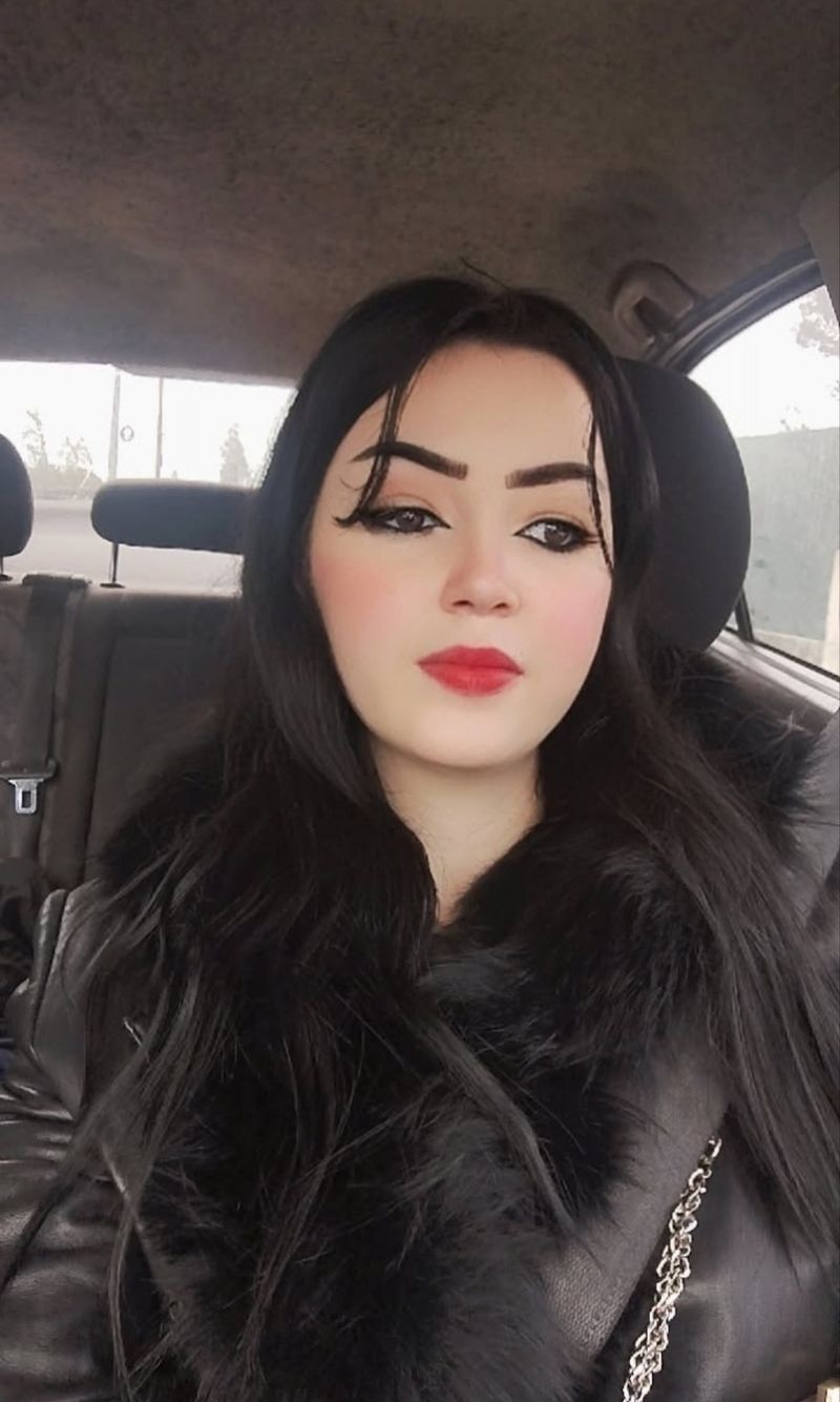 Najwa, 27