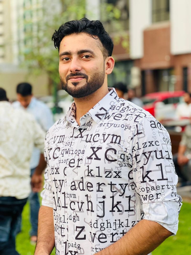 Zamrin, 37