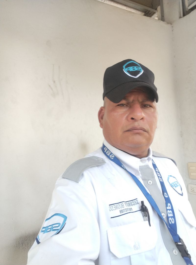Luis, 54