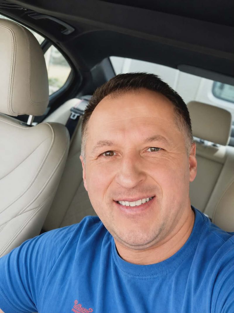 Konrad, 44