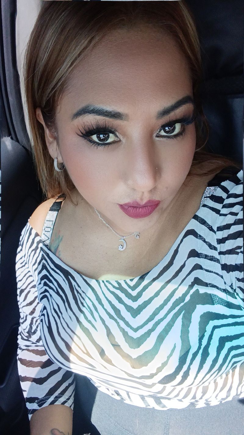 Yulieth, 31