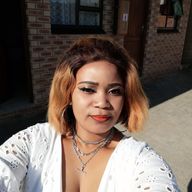 Nadia, 32