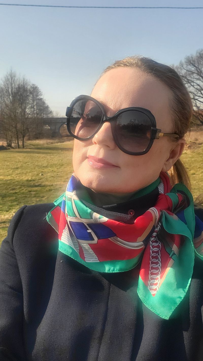 Aneta, 49