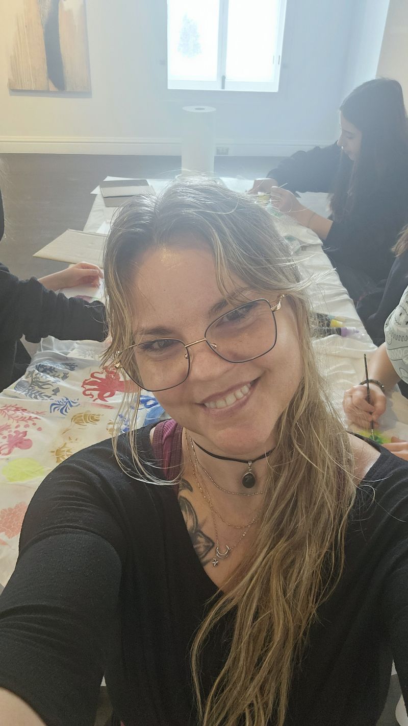 Sandy, 44