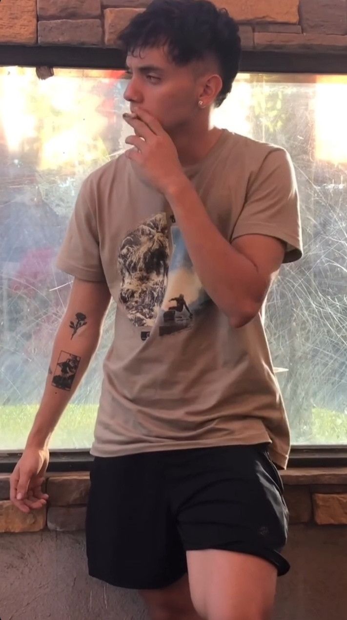 Julian, 21