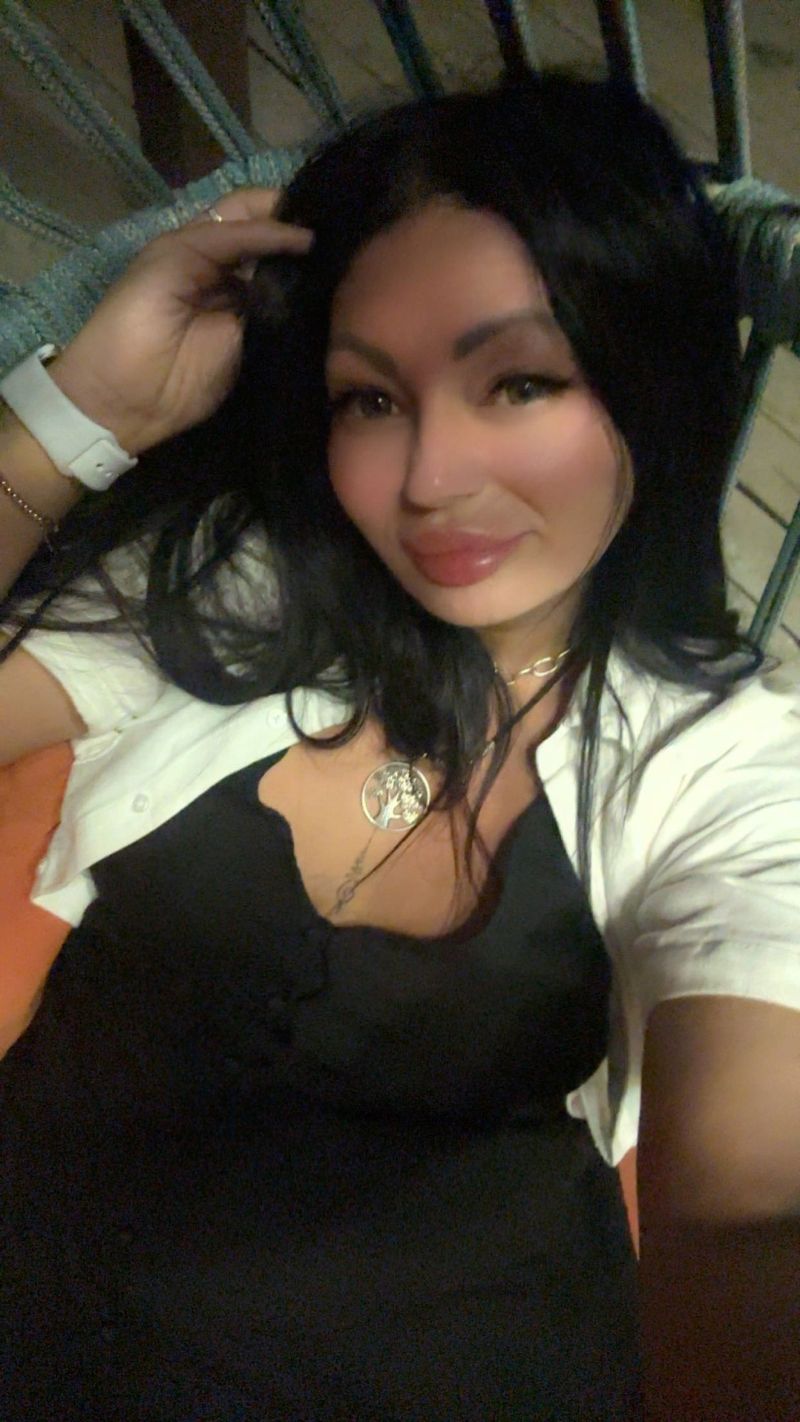 Anna, 40