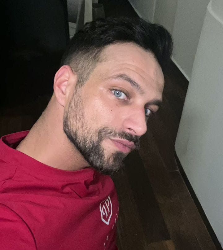Martin, 39
