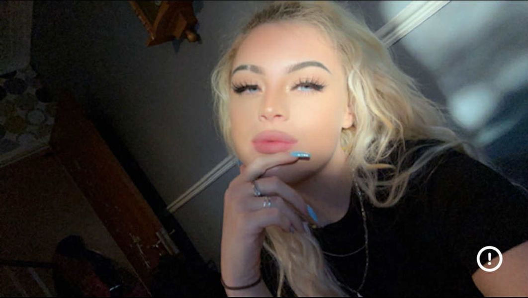 Katie, 22