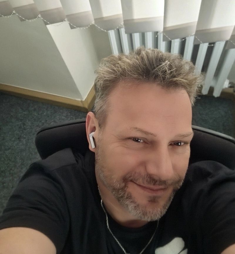 Robert, 53