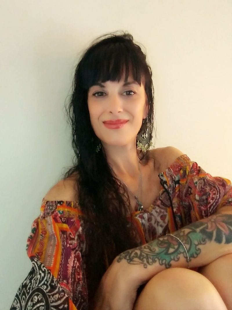 Laura, 47